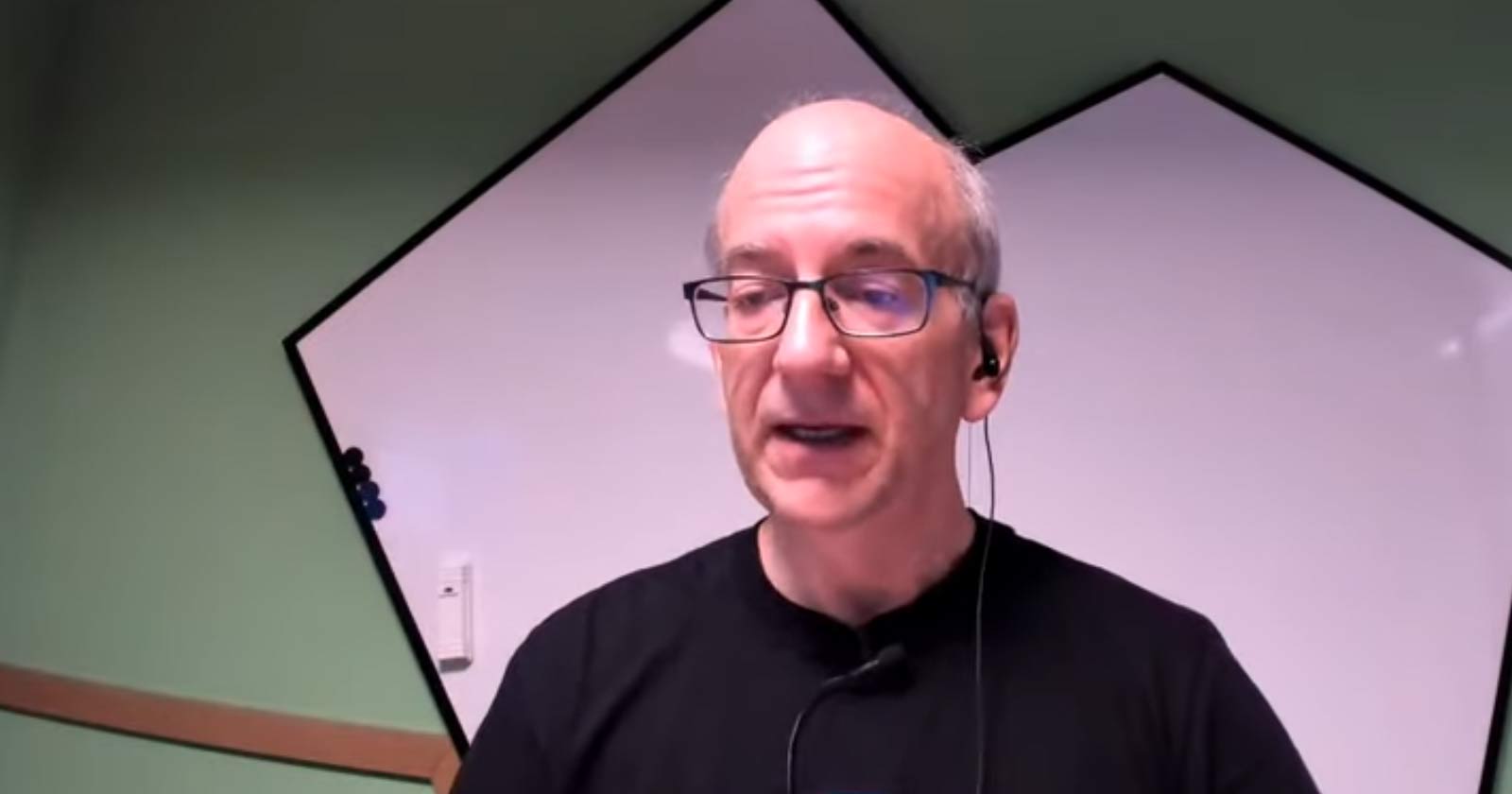 John Mueller Surprises with Answer to a Negative SEO Question