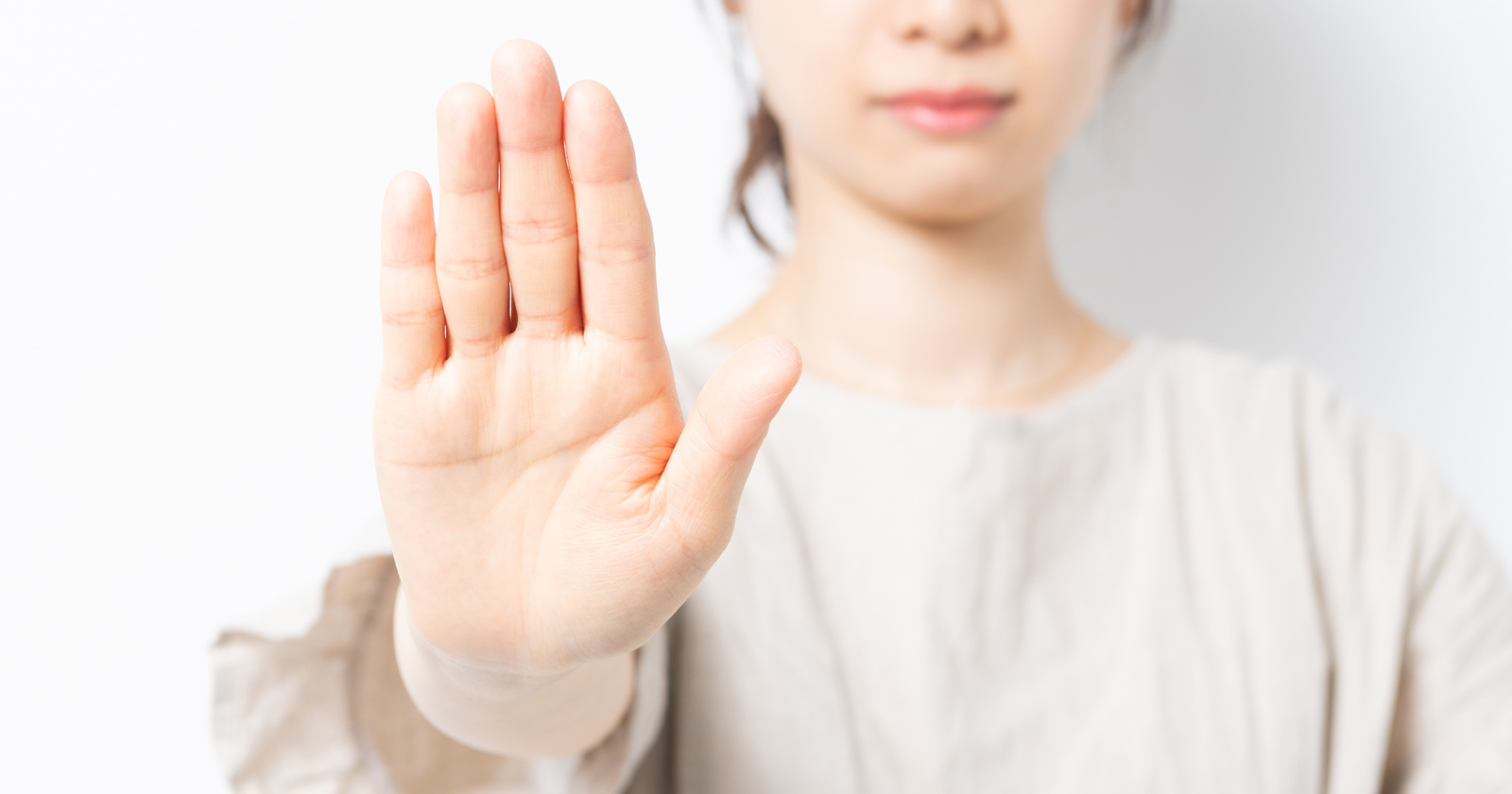 5 Content No-Nos That Will Scare Off Your Readers (Avoid at All Costs)