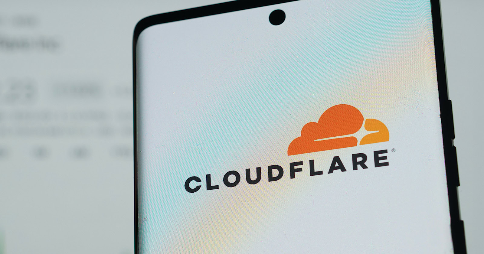 Cloudflare Report: Googlebot Tops AI Crawler Traffic