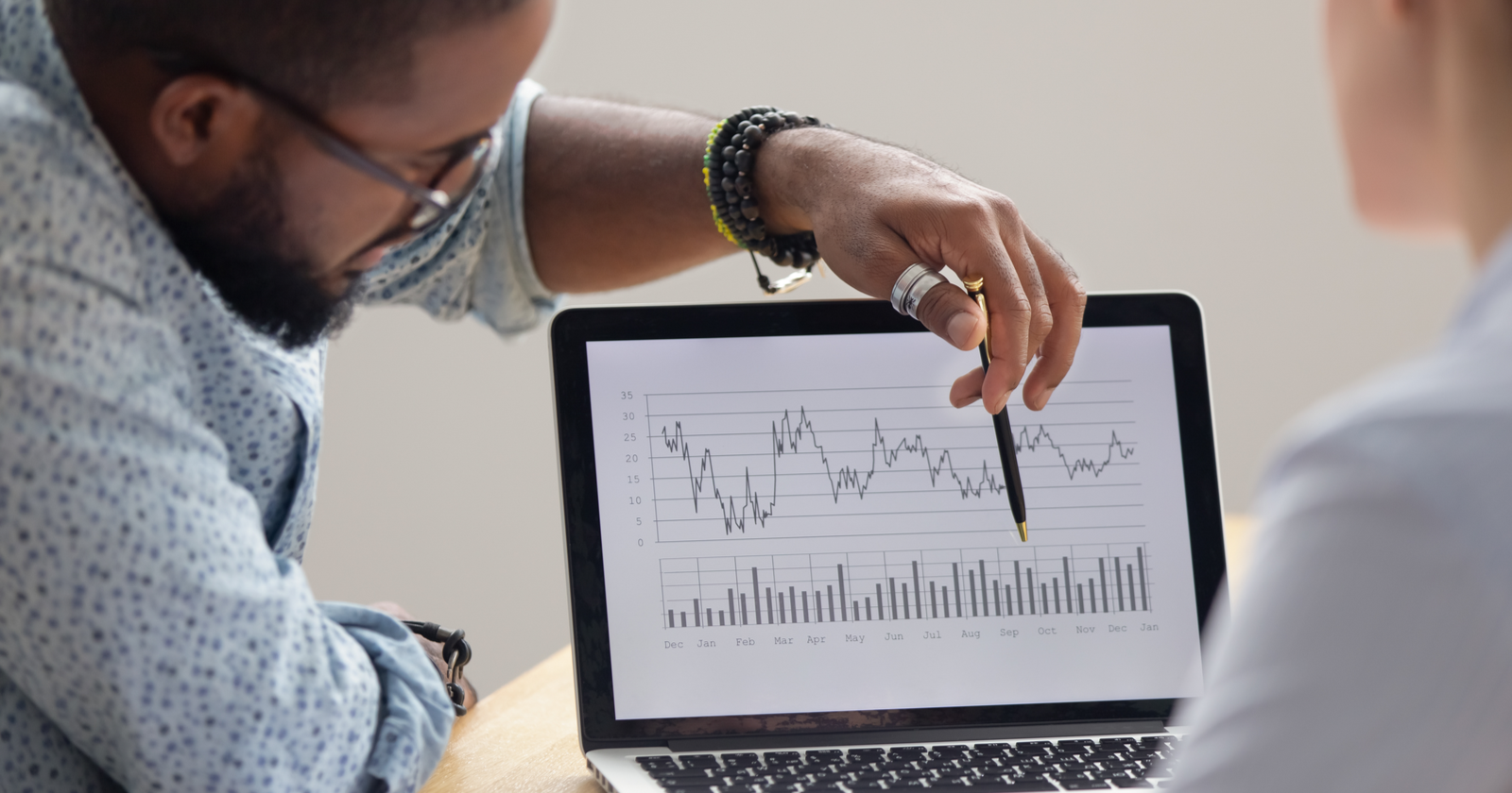 Avoid These 10 Data Storytelling Mistakes That Undermine Your Expertise