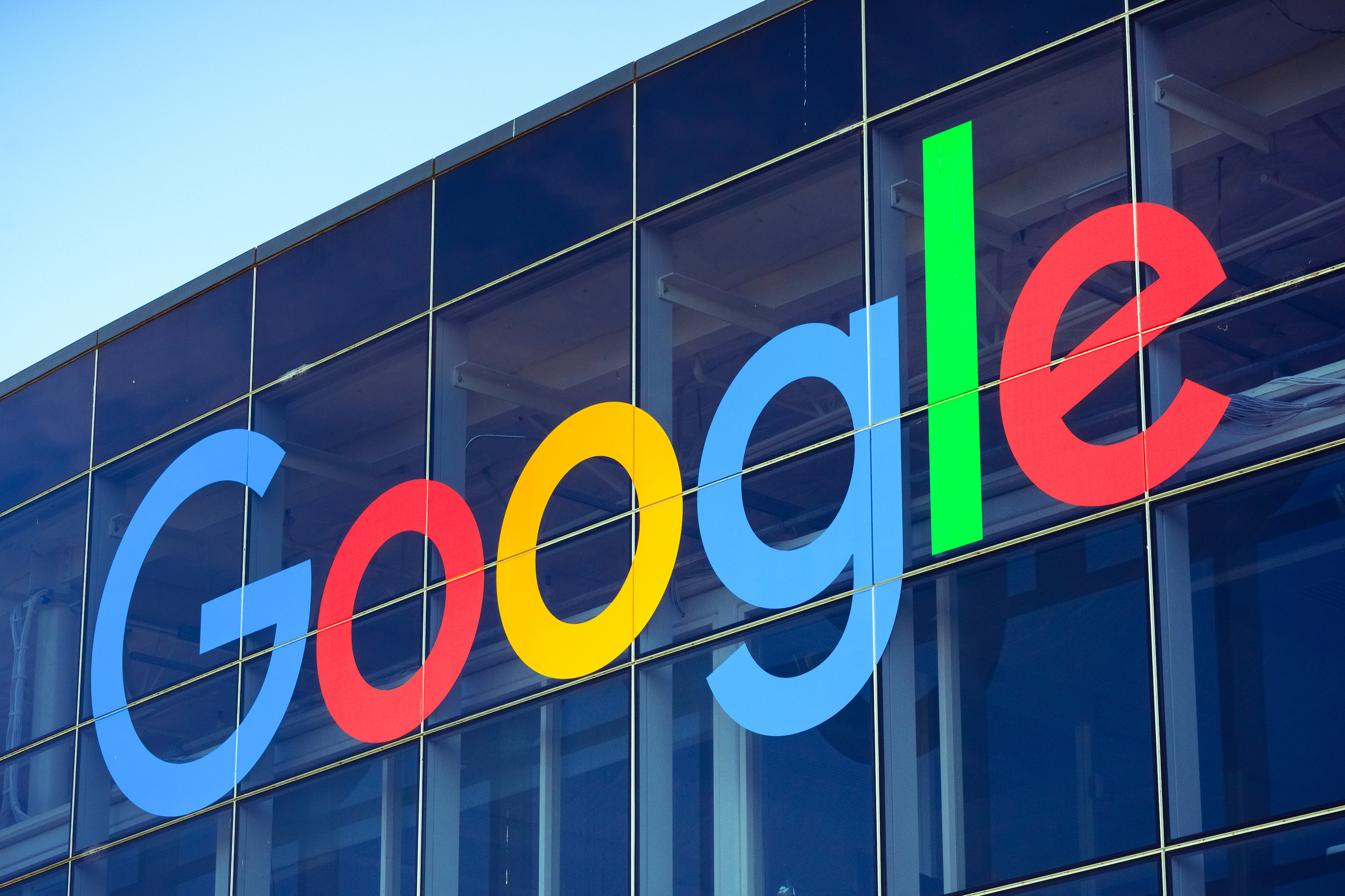 Google, Universal Music Reportedly Discuss AI-Generated Music
