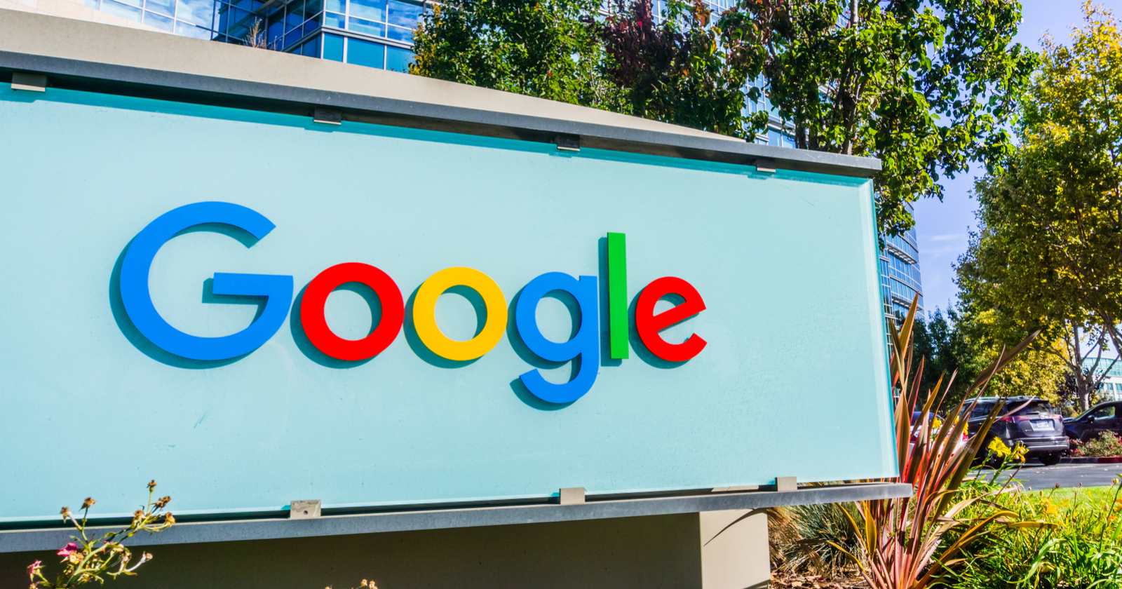 Google Slashes Incentives for Retailers to Create Comparison Shopping Services